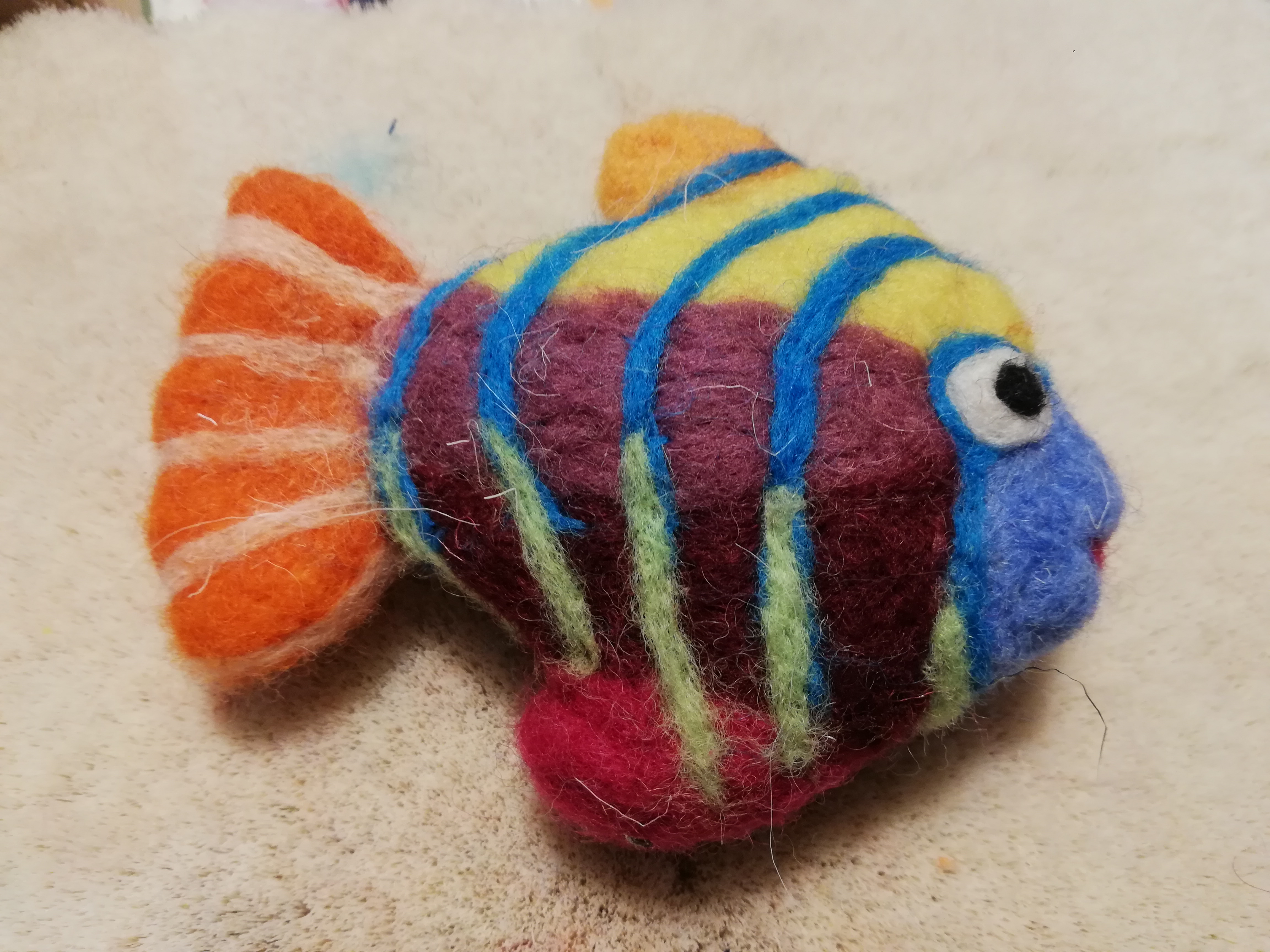 Scultura di lana infeltrita di Fiorella Carnevali: Pesce di lana